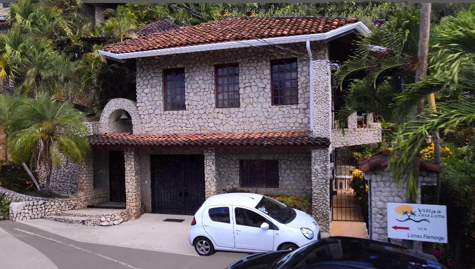 Lomas de Flamingo Villa 4: A Symphony of Luxury!
