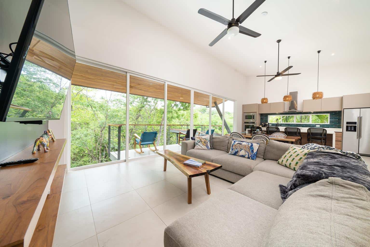 Casa Natura El Roble #50: Discover Your Private Oasis in Las Ventanas de Playa Grande!