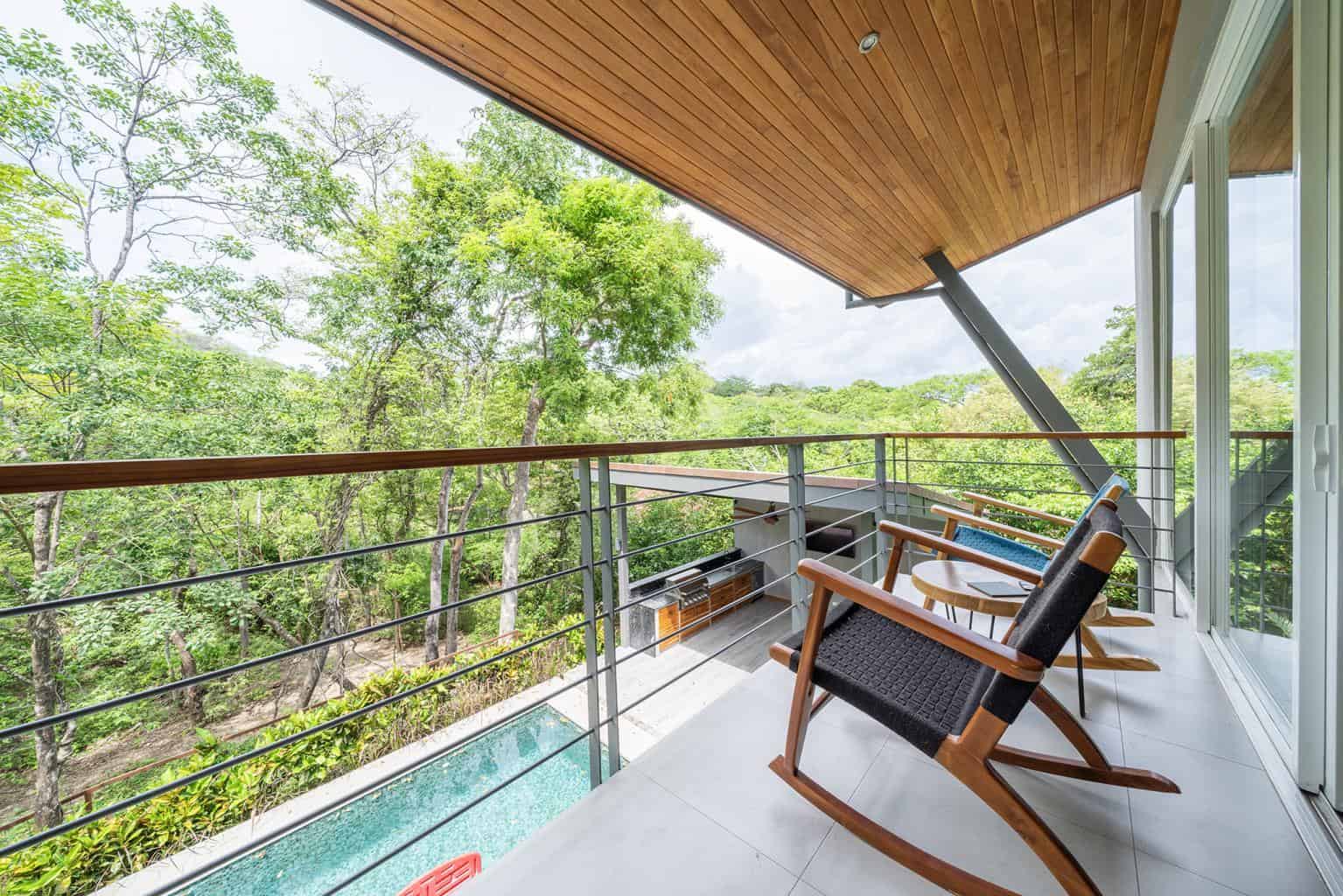 Casa Natura El Roble #50: Discover Your Private Oasis in Las Ventanas de Playa Grande!