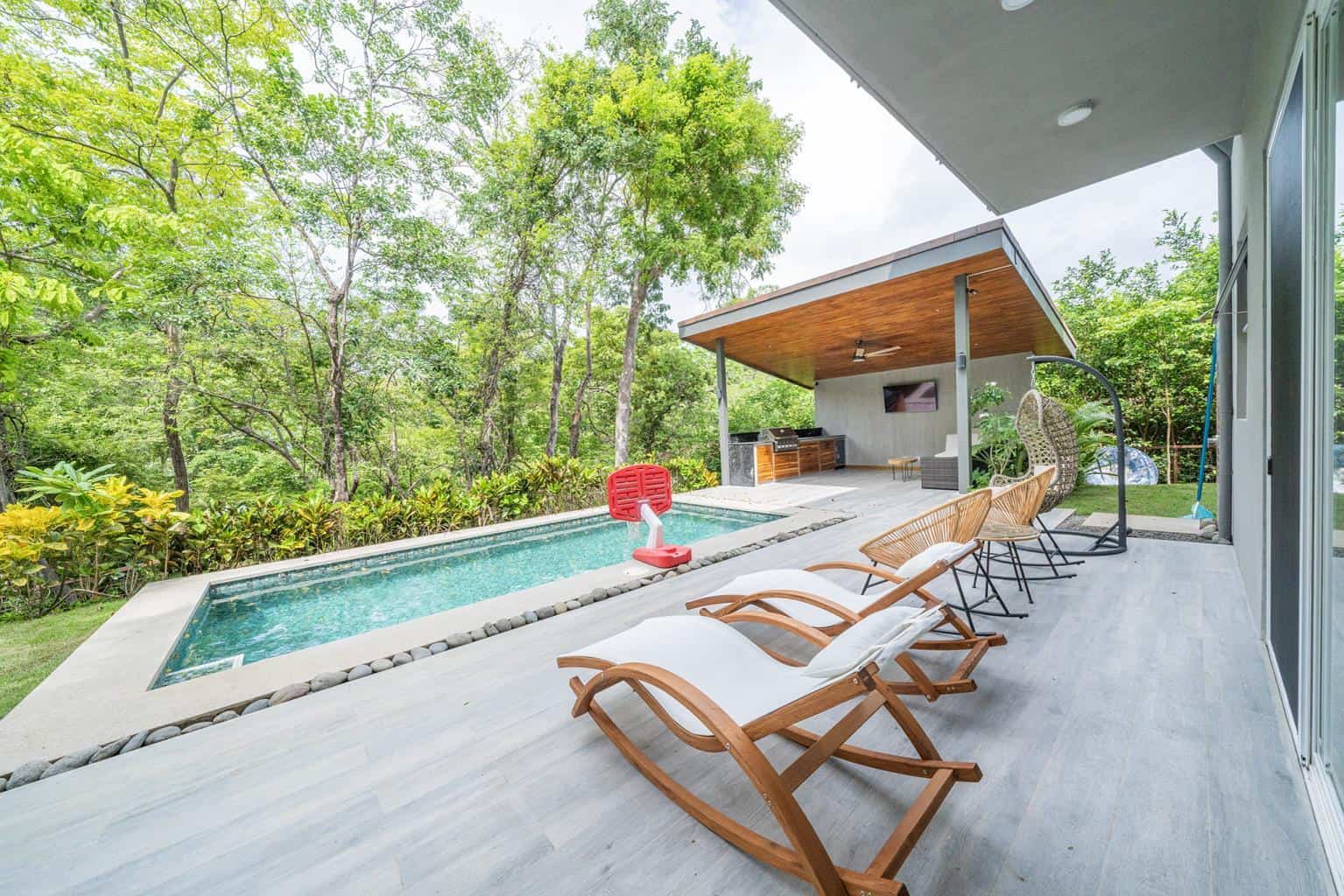 Casa Natura El Roble #50: Discover Your Private Oasis in Las Ventanas de Playa Grande!