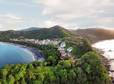 Lands in Las Catalinas