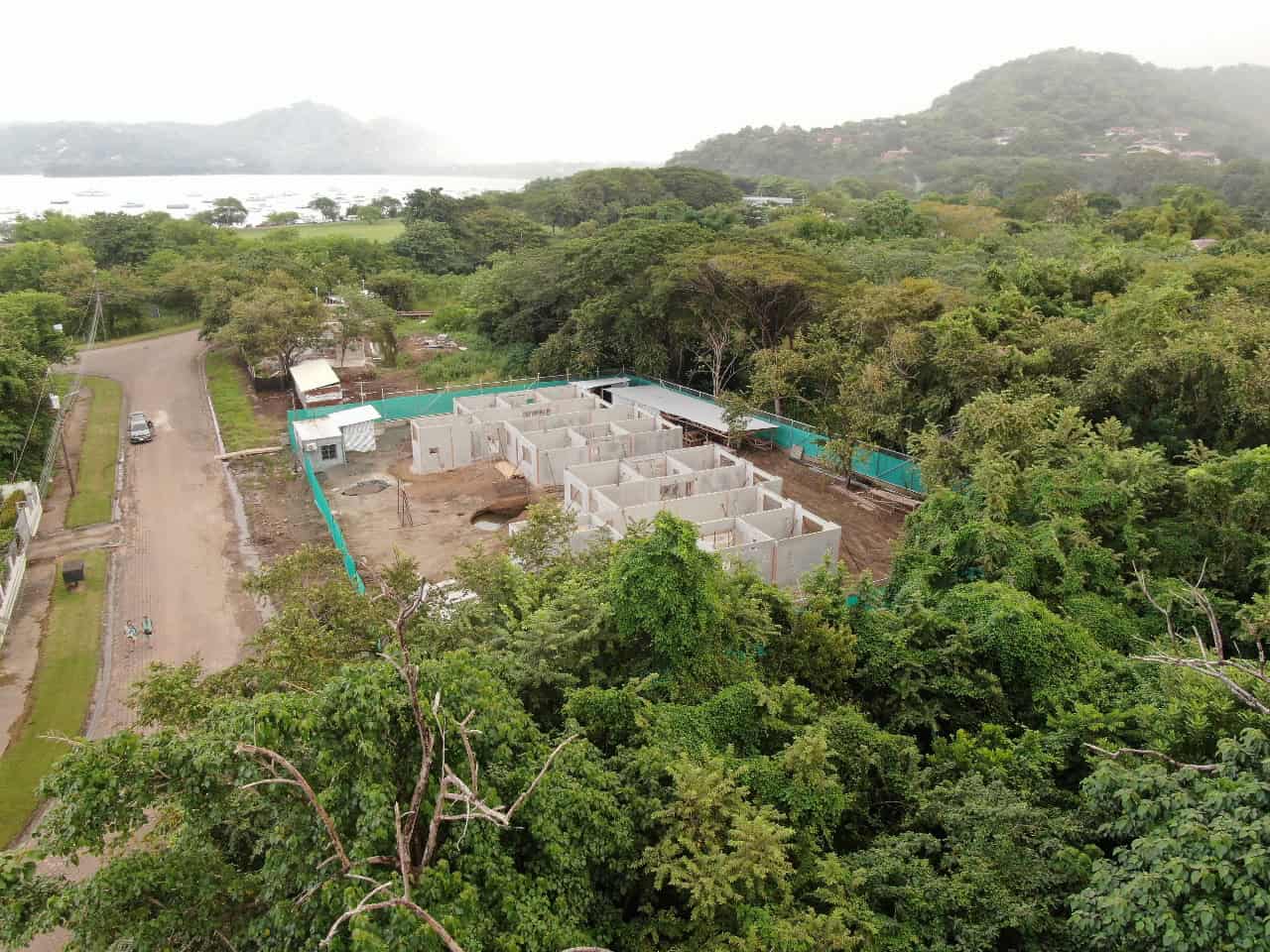 Lands in Playa Flamingo