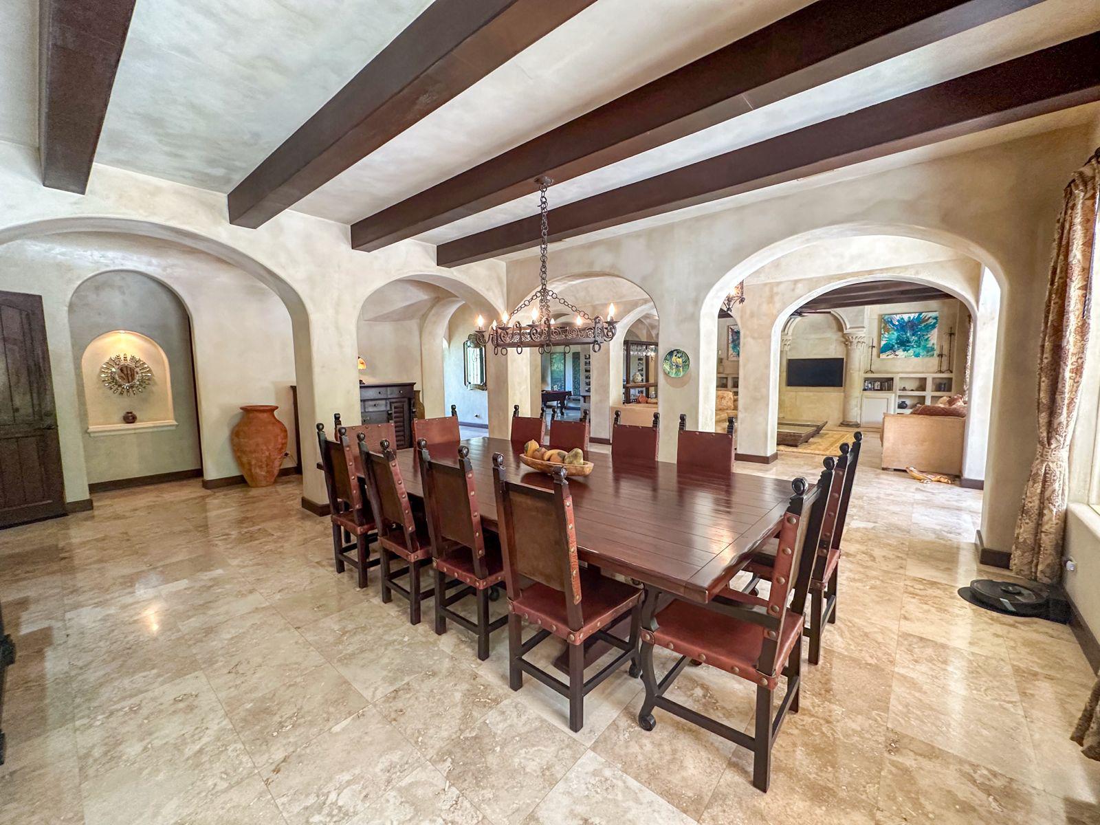 Elegant Villa Tuscana | Reserva de Golf Community