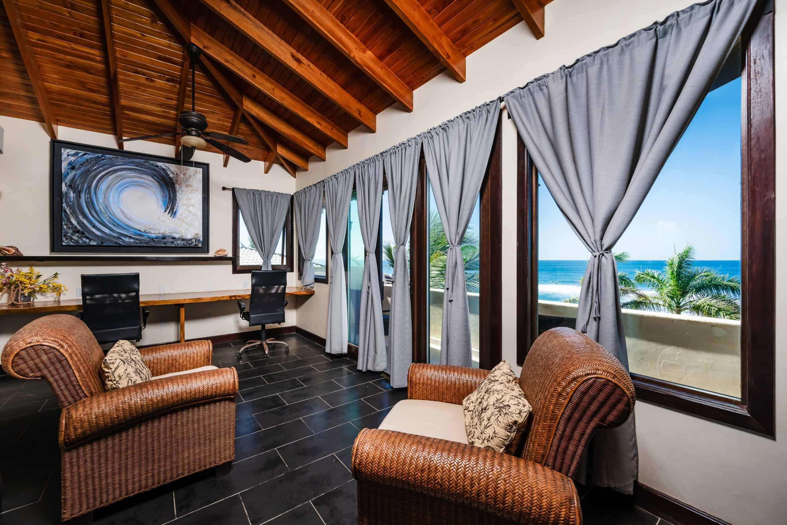 VILLA ESPERANZA BEACHFRONT