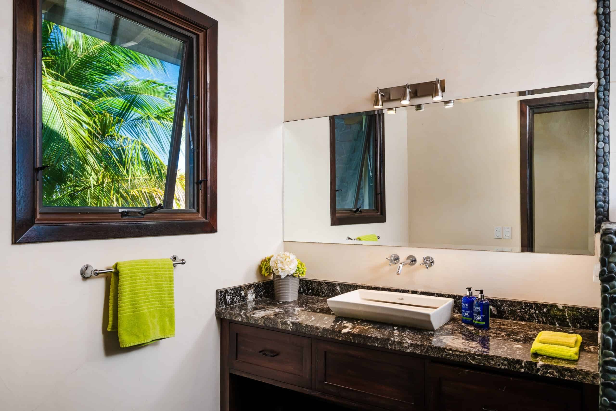 VILLA ESPERANZA BEACHFRONT