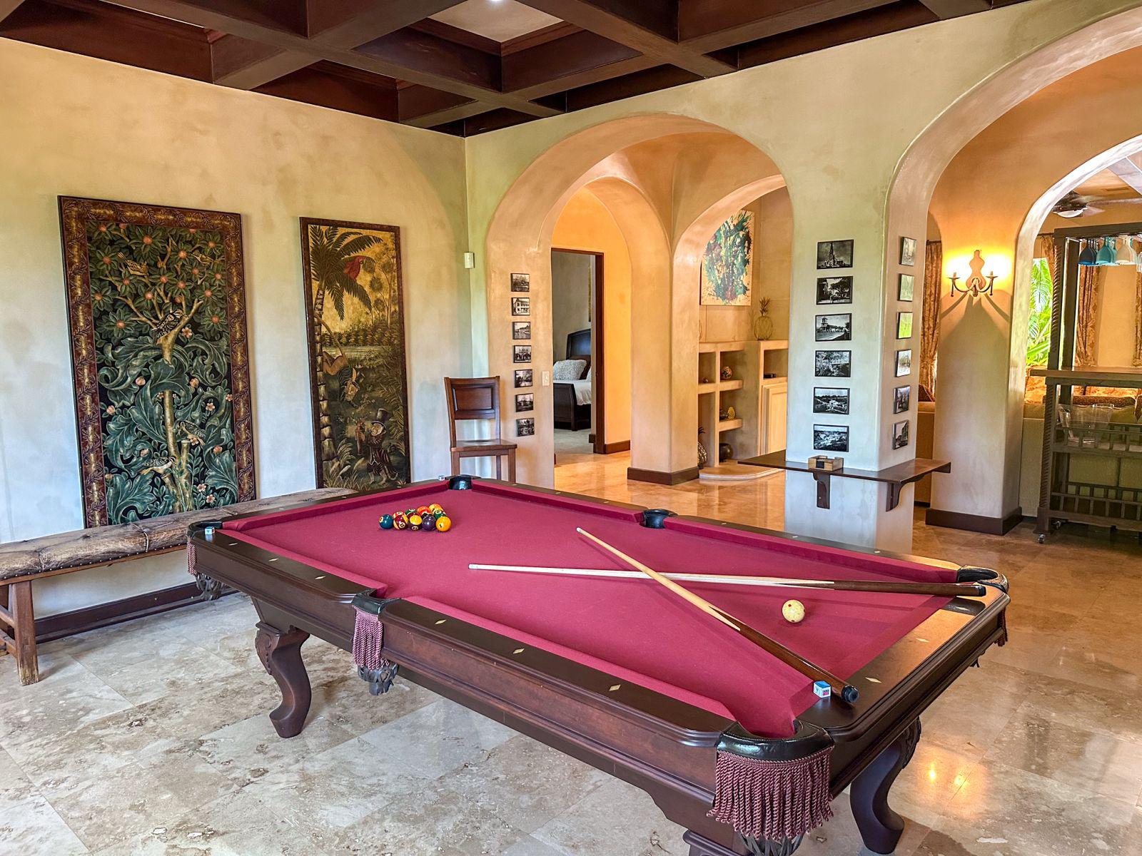 Elegant Villa Tuscana | Reserva de Golf Community