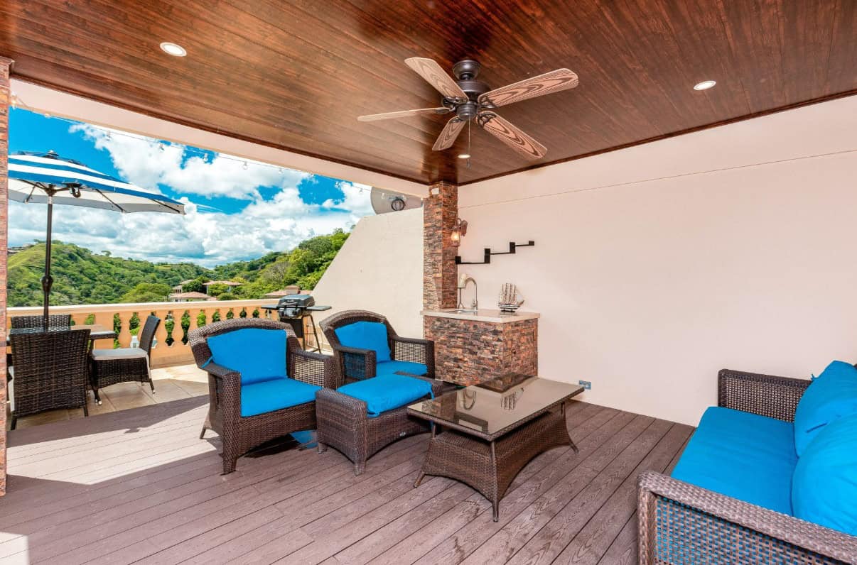 Bella Vista #B2-U5 – Stunning Ocean-View Condo with Private Rooftop