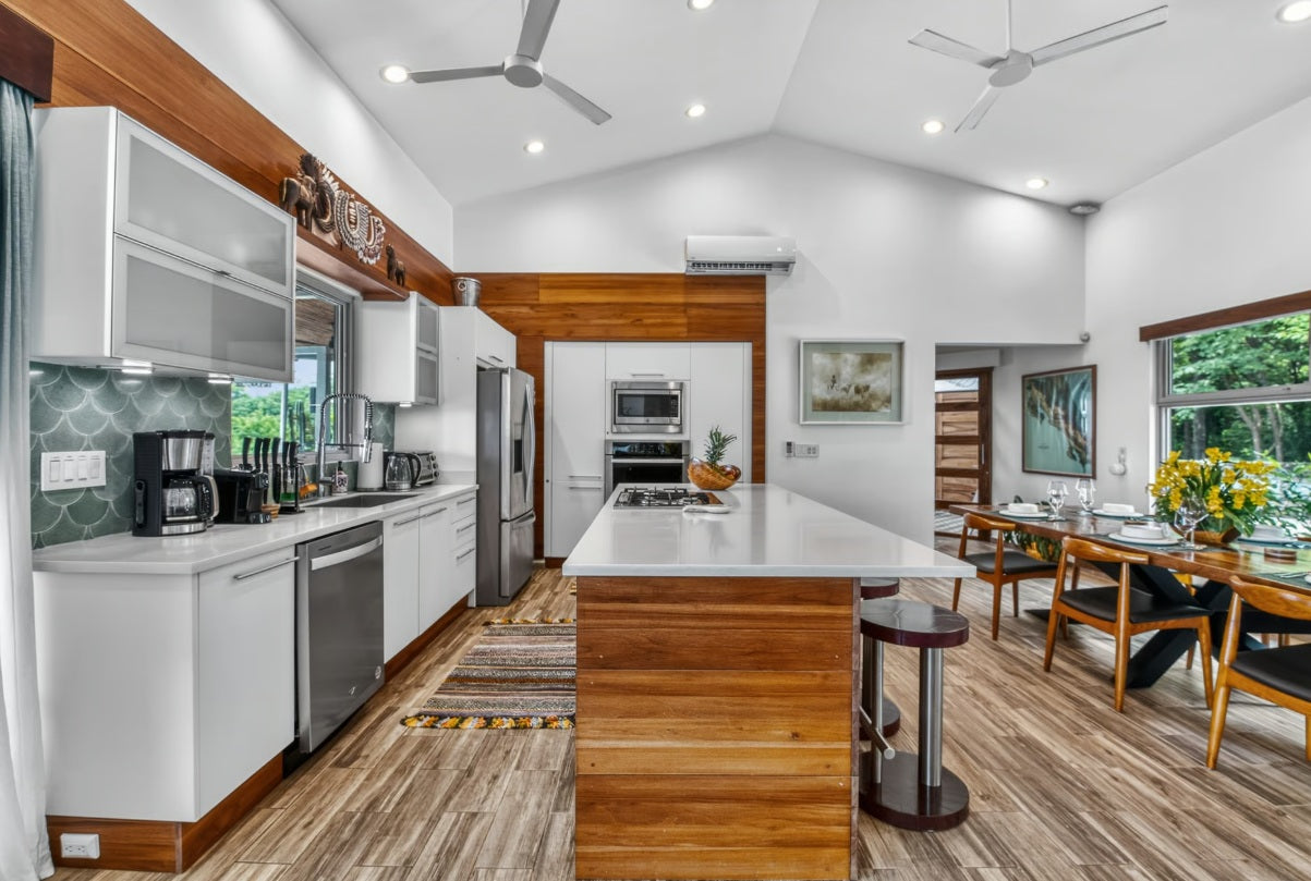 Casa Pochote | Luxury Villa Near Tamarindo with Pool & Beach Club