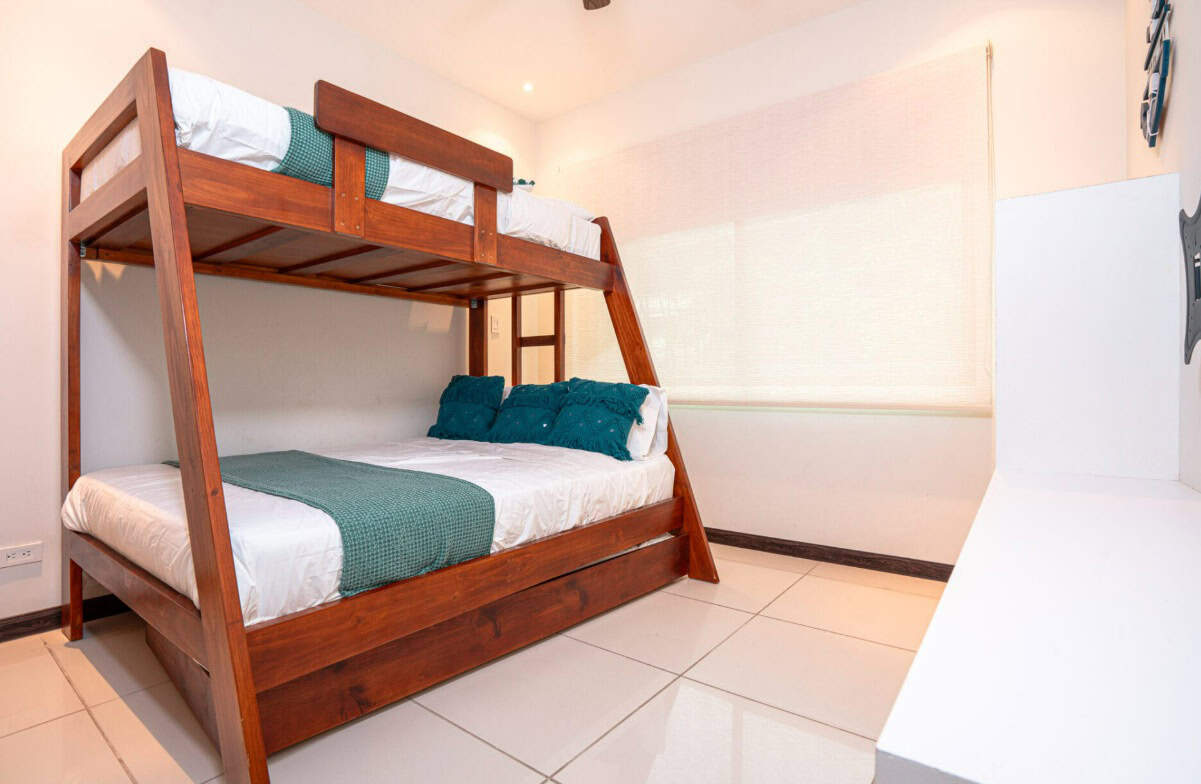 Villa Tranquila – Contemporary Condo Steps from Playa Hermosa in El Cubil