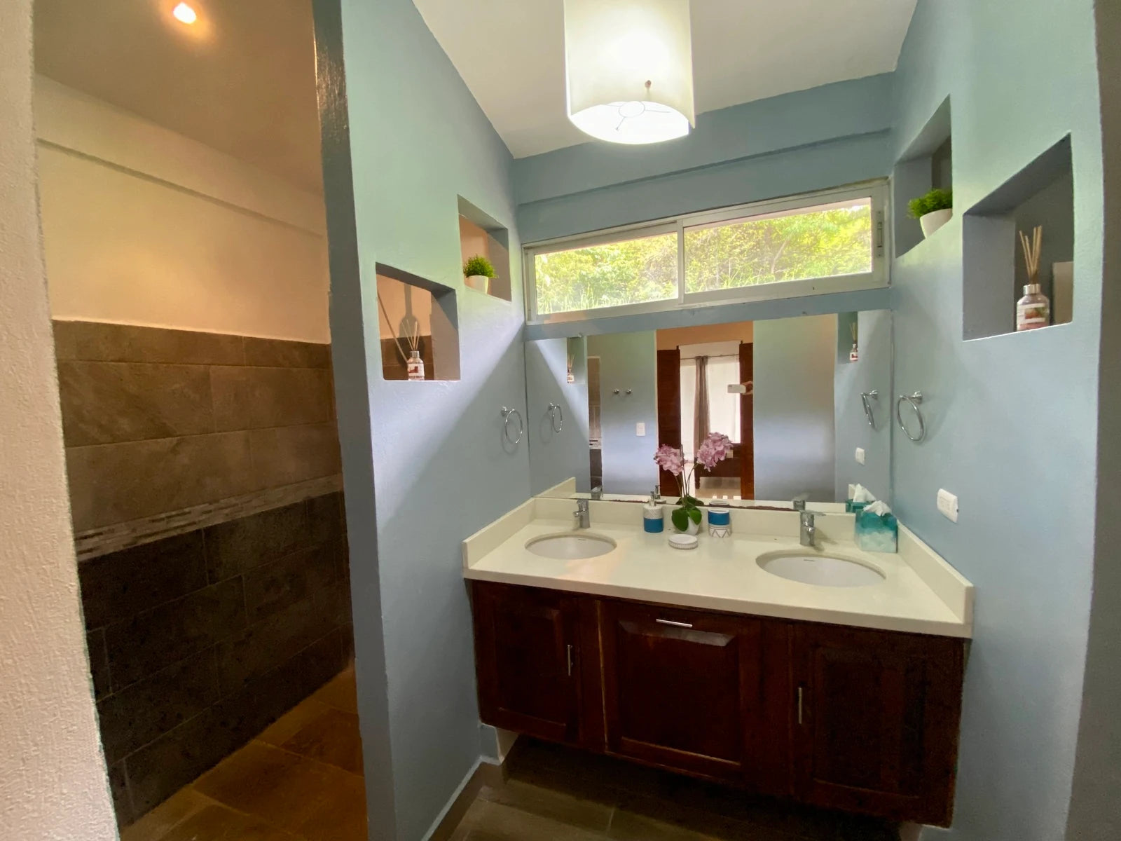 Near the Beach: Residential Community - Nacazcol Family Home