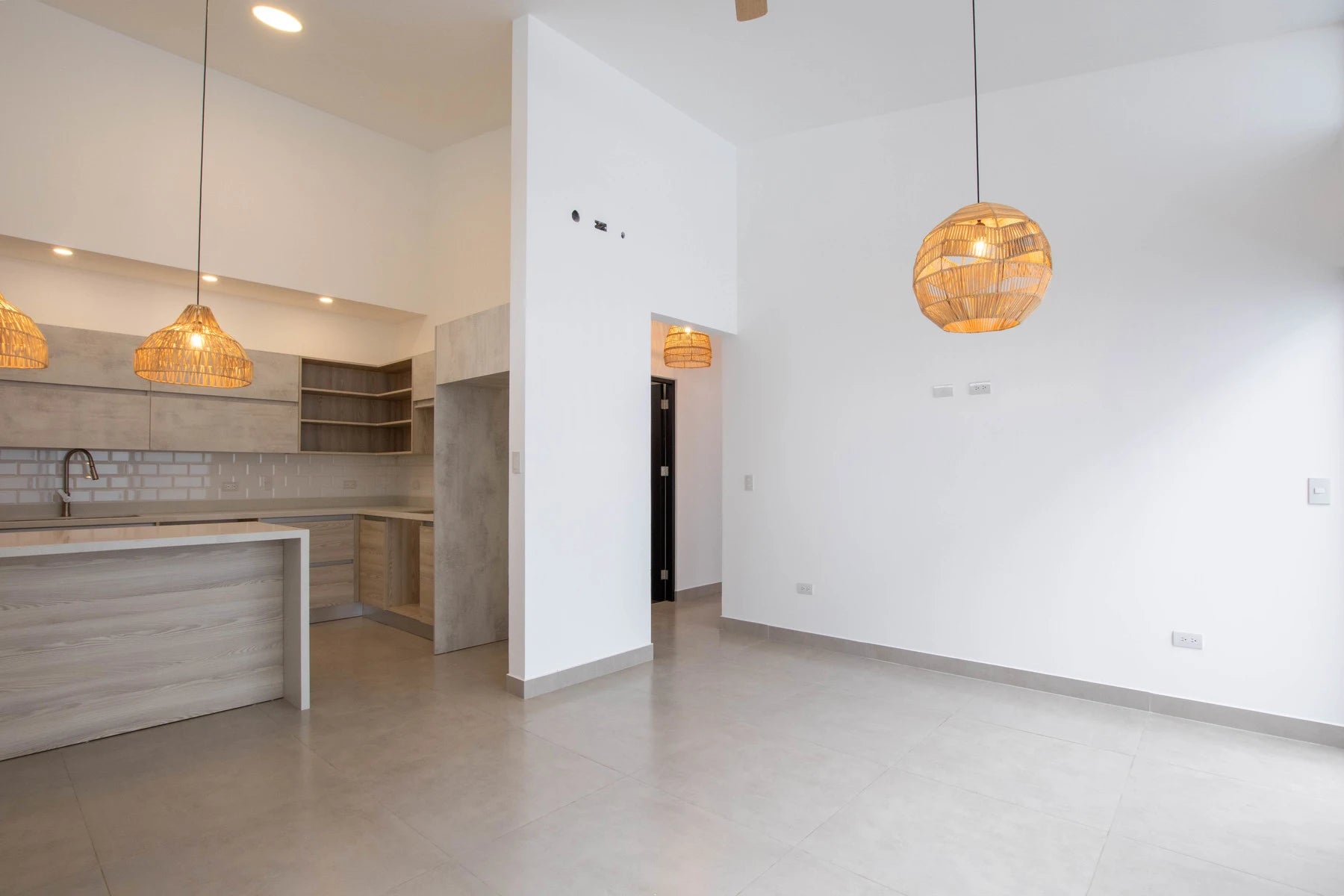 Casa Monos: Newly Built Townhouse with Private Pool