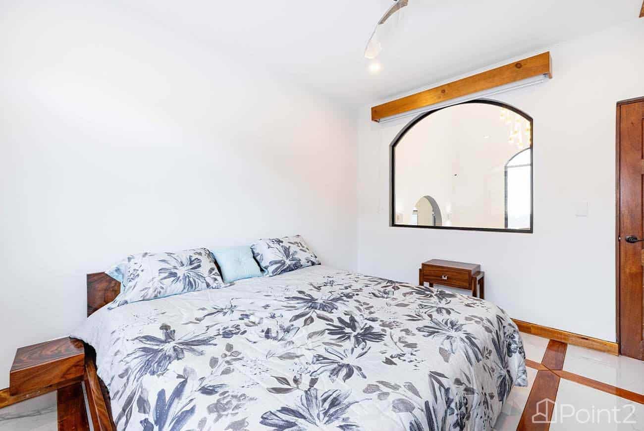 Casa Vista de Paraíso: A Luxury Retreat in Lomas del Mar