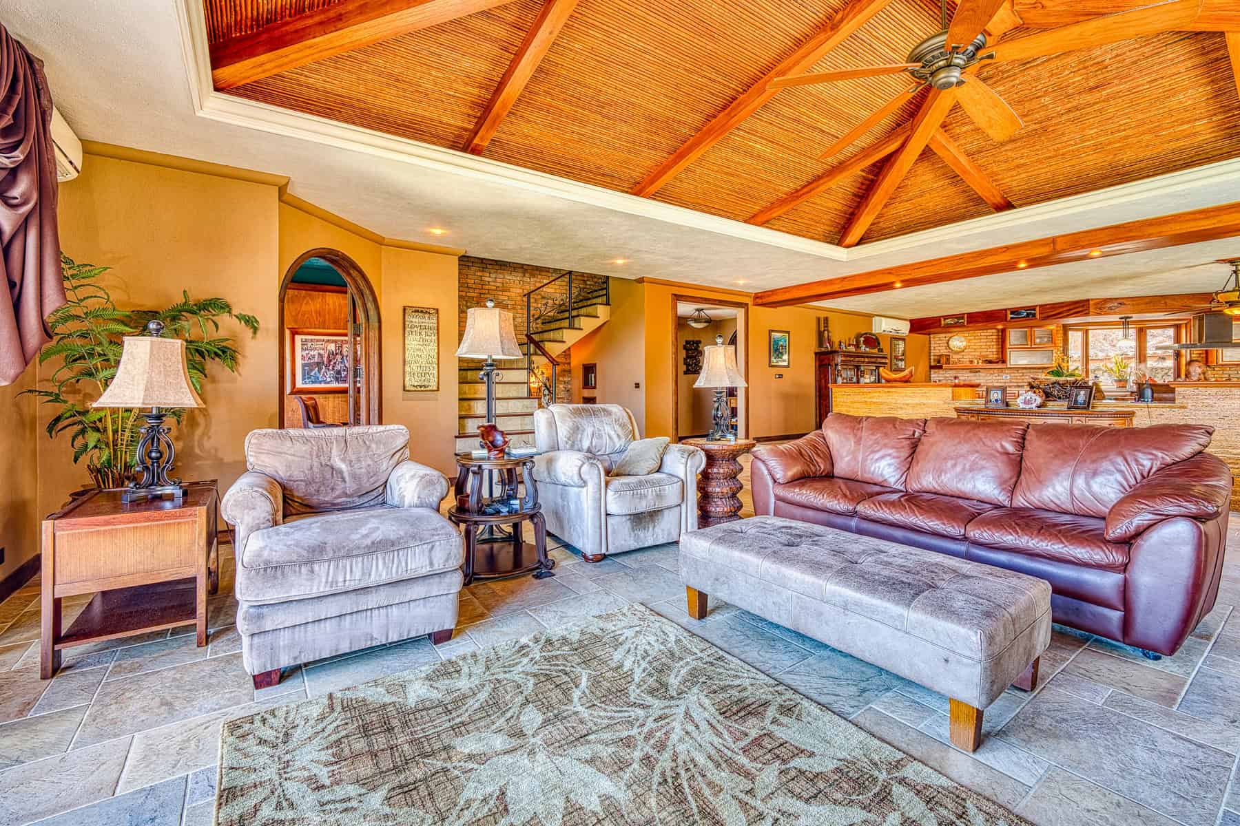 Ocean View Residence - Walking Distance to the Beach