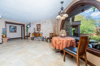 Ocean View Residence - Walking Distance to the Beach thumbnail