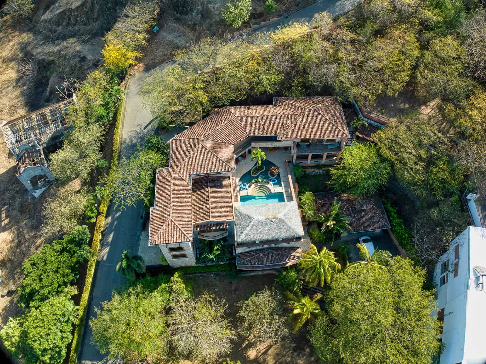 Ocean View Residence - Walking Distance to the Beach