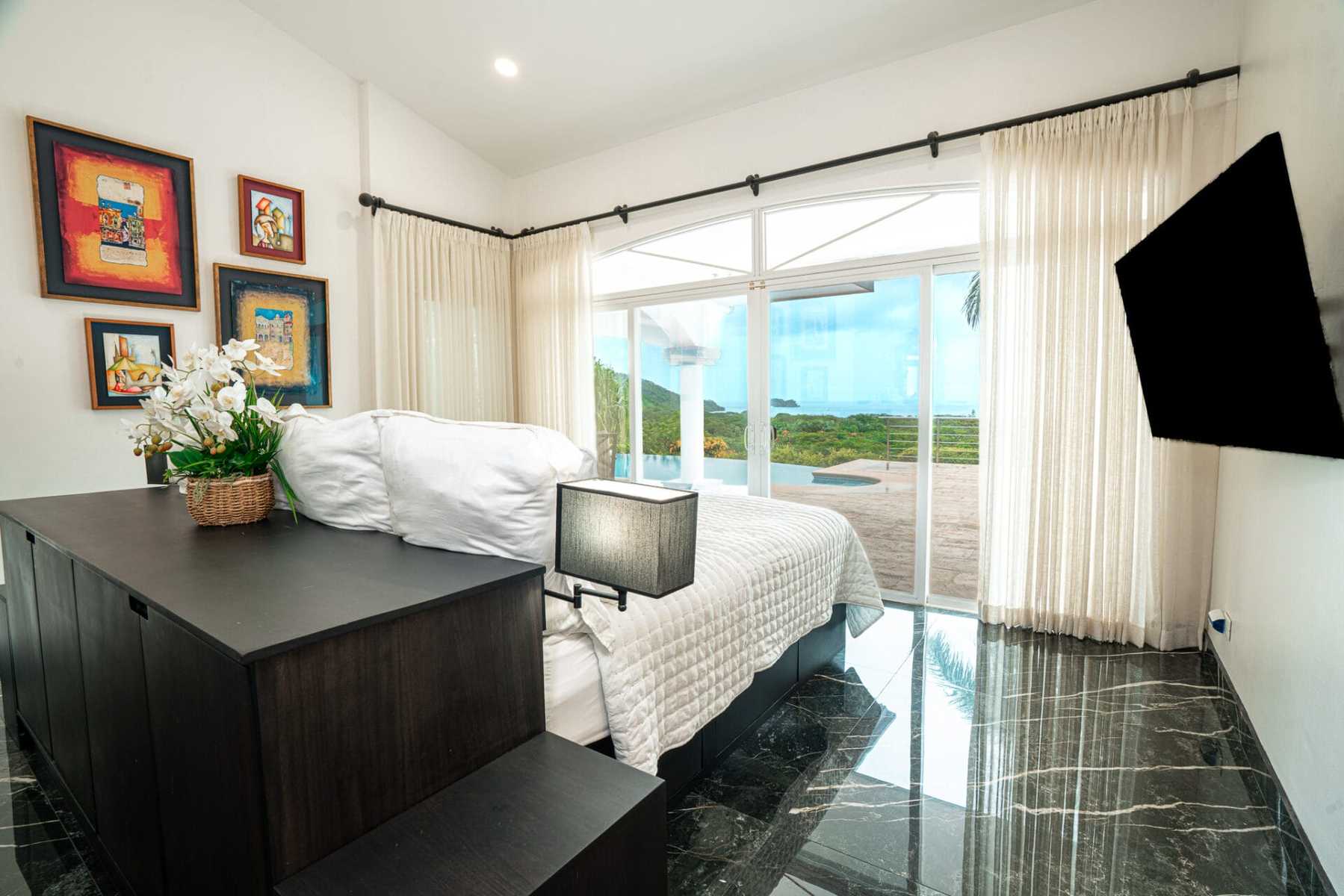 Villa Vista Luna: Ocean View Home in Alta Vista Gated Community