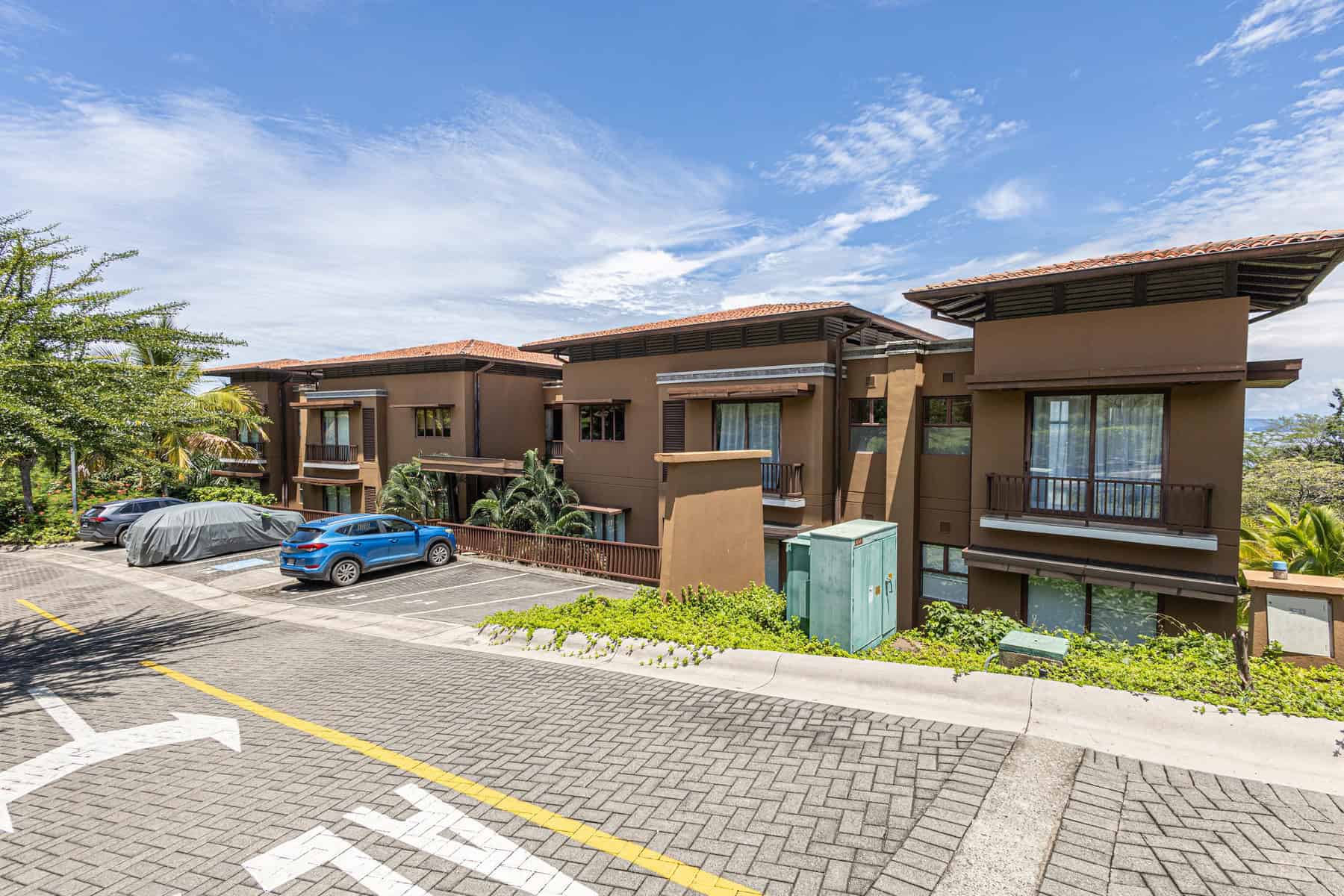 Luxurious 3-Bedroom Oceanview Condo – Azul Paraiso 2C