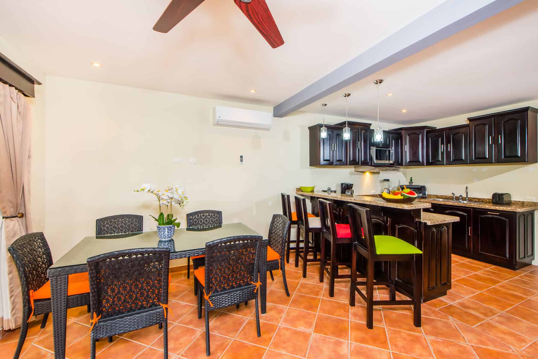 High Rental Potential: Coco Sunset Hills 52 - Beachside Condo