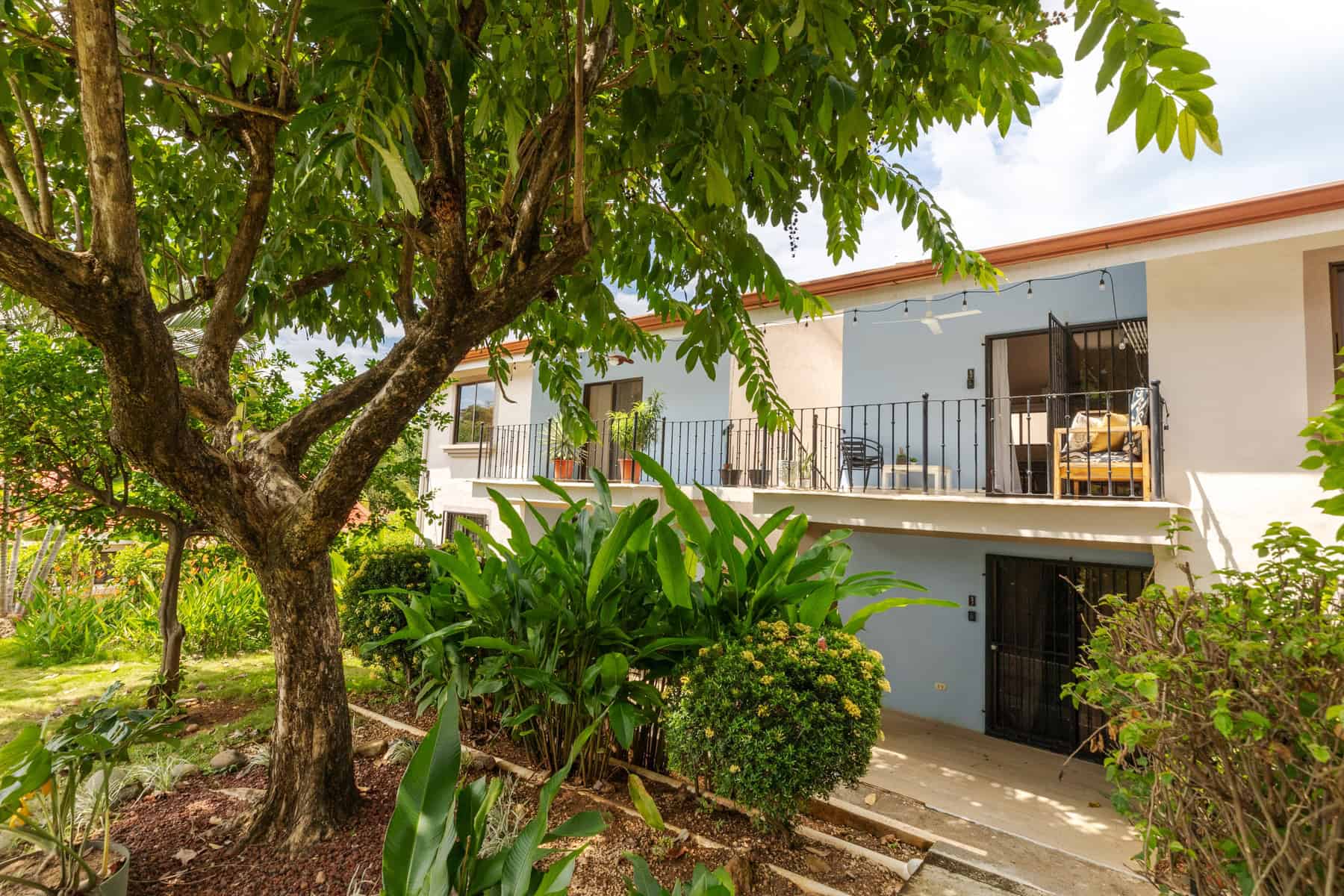 Cormoran B4: Renovated Condo Just Steps from the Ocean