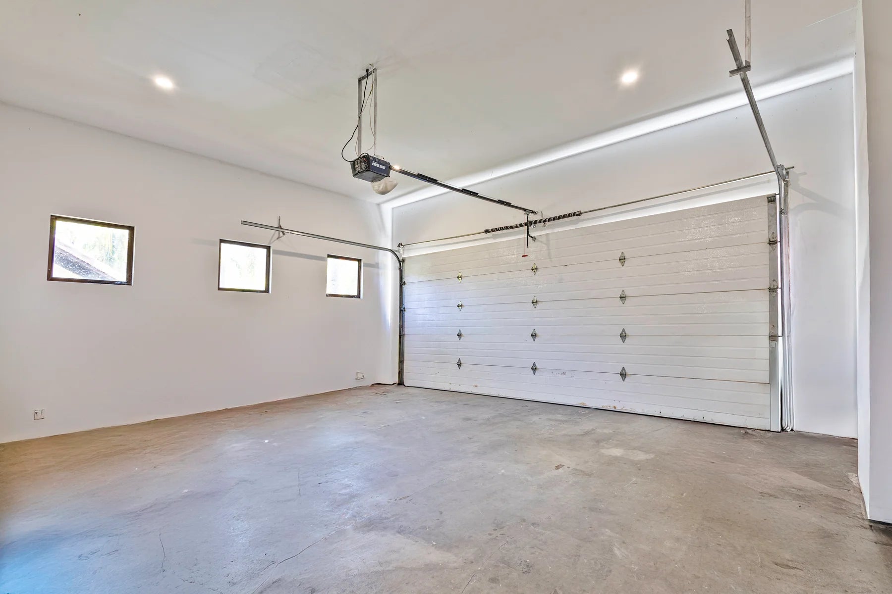 Elegant 5-Bedroom Home with Beach Club & Luxury Amenities