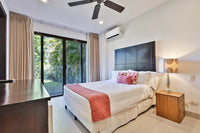 Elegant 5-Bedroom Home with Beach Club & Luxury Amenities thumbnail