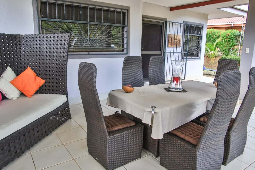 Casa Bruna: A 4-bedroom home located in a gated community with a tennis court in Potrero.