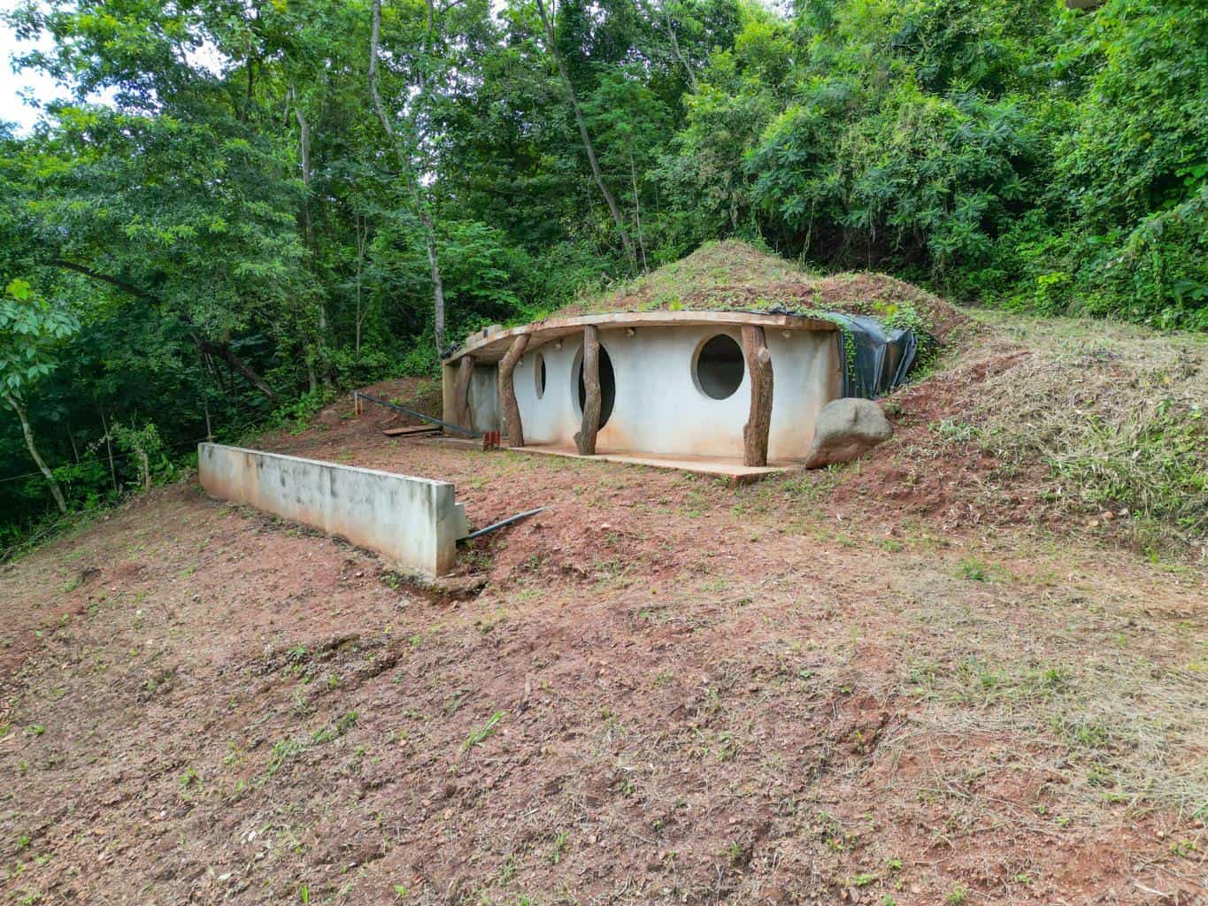 CASA DE MADERA & CASA HOBBIT