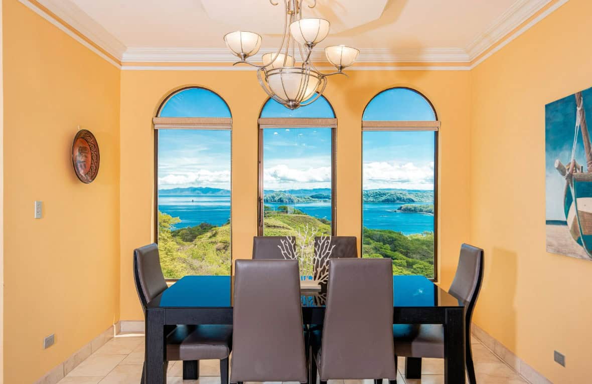 Bella Vista #B2-U5 – Stunning Ocean-View Condo with Private Rooftop