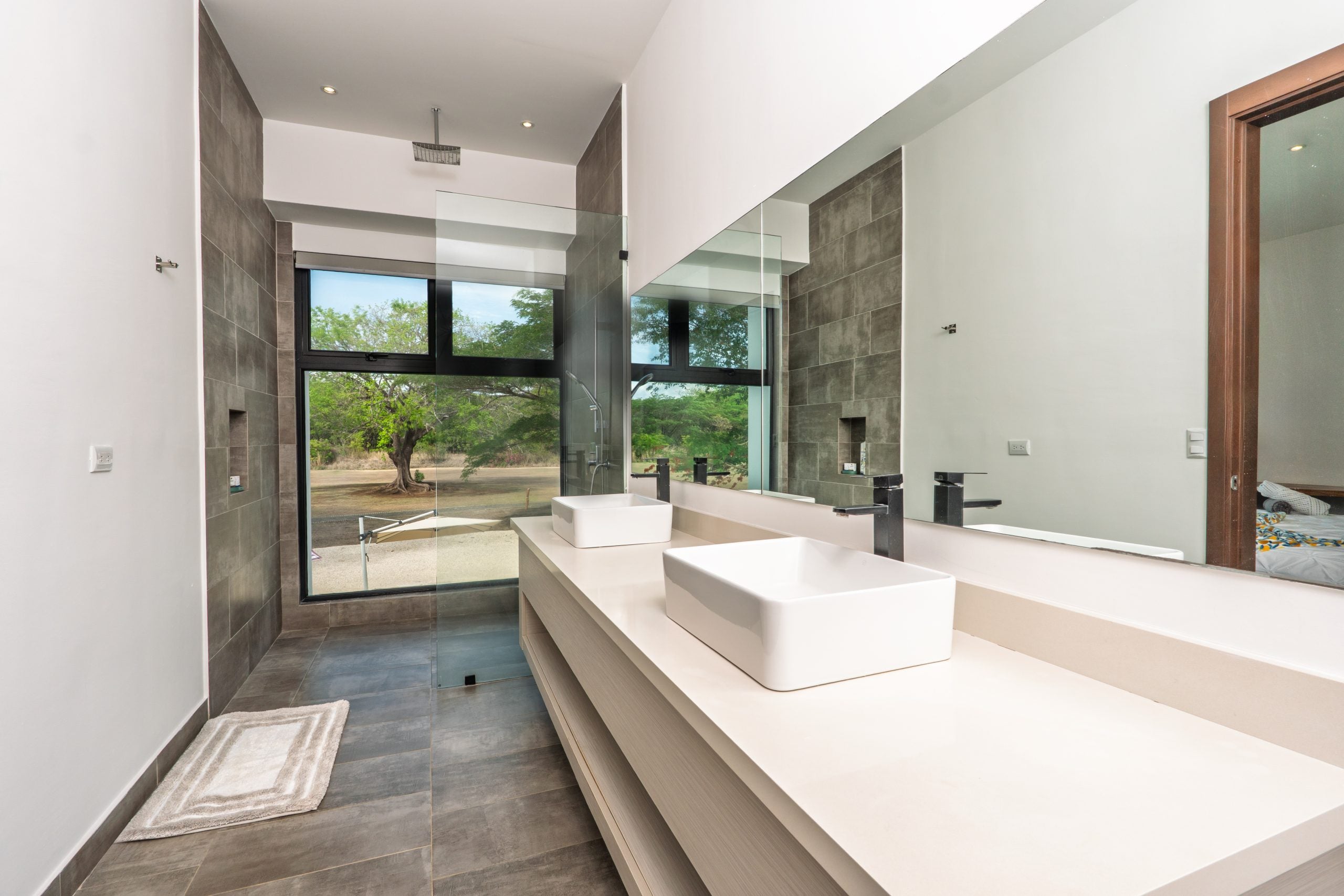Casa Blanca – Luxury Golf Course Estate in Hacienda Pinilla