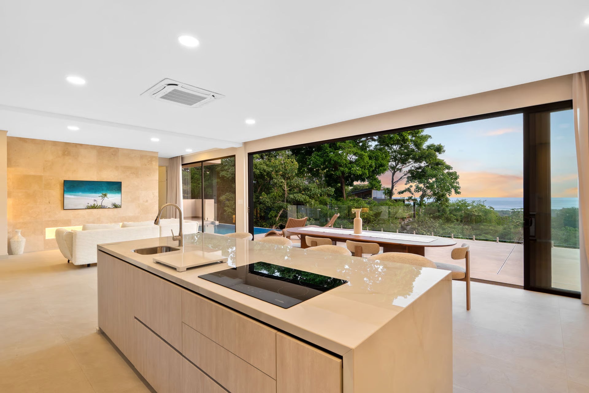 Casa Flores del Mar | Modern Ocean View Home