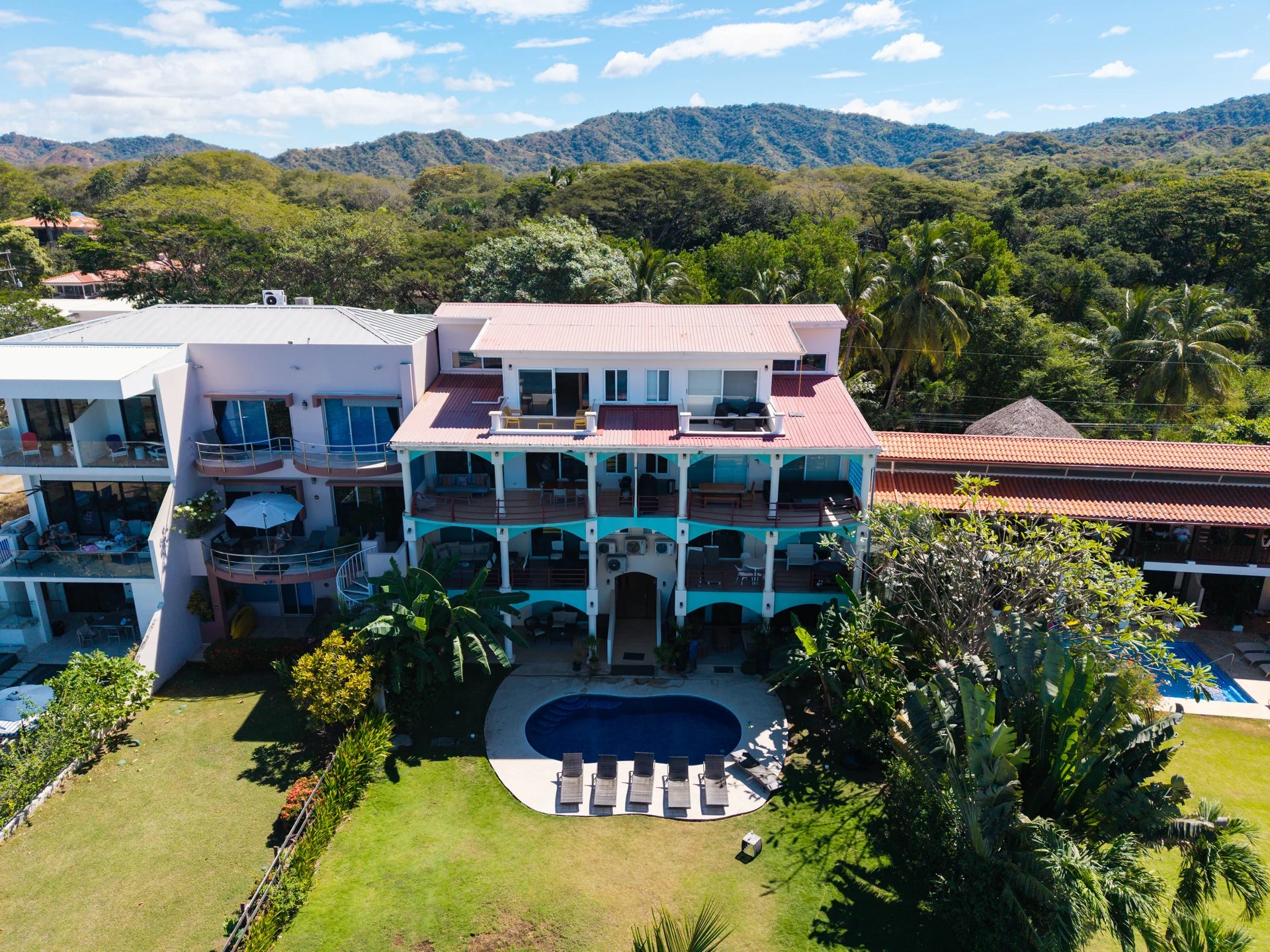 Twin Dolphins Penthouse – Prime Beachfront with Ocean & Marina Views