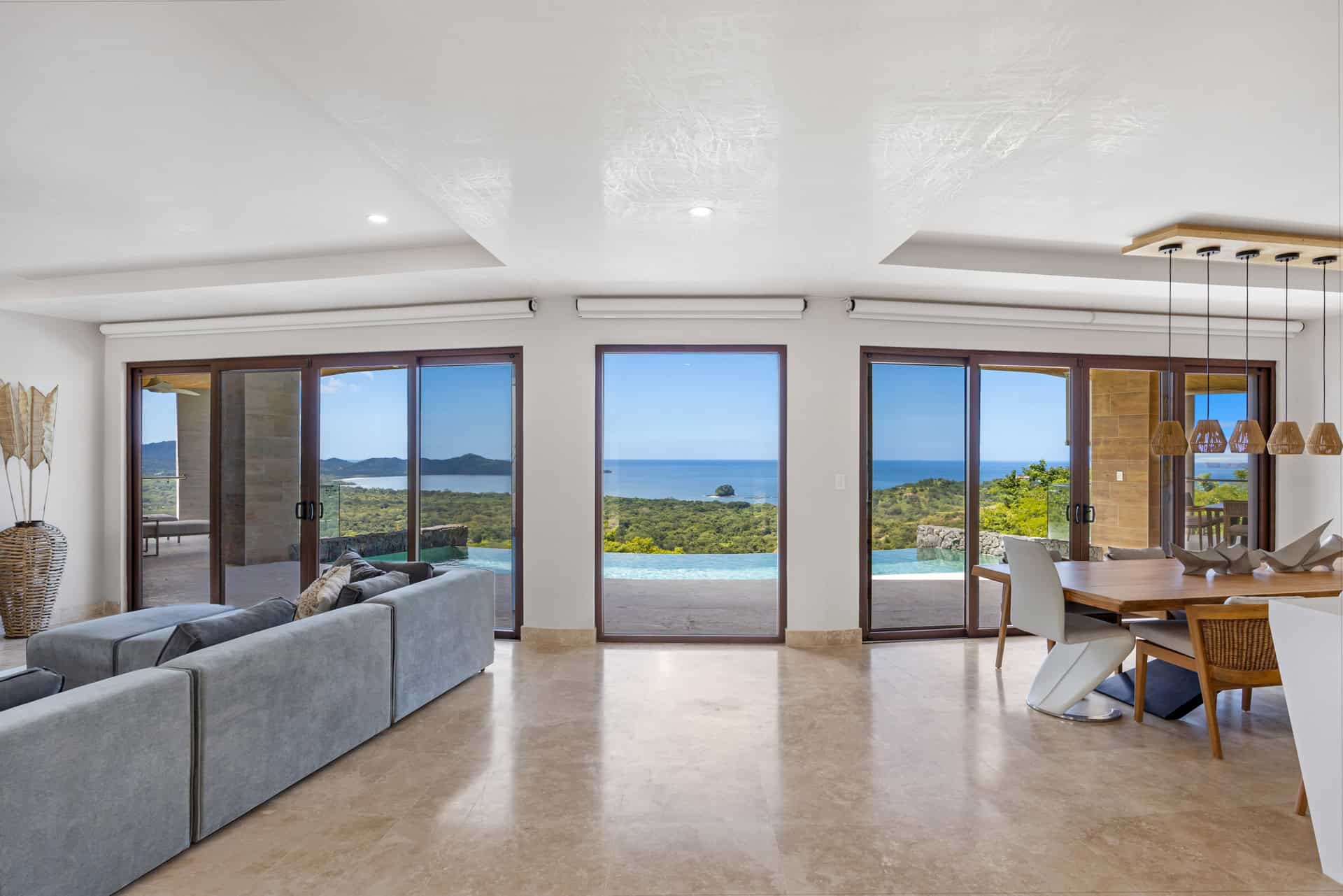 Casa Manta Ray – Your Elegant Escape in Paradise