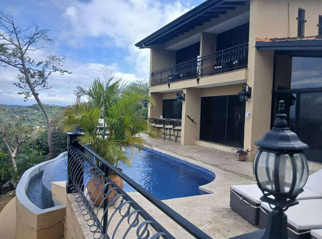 Villa Martini – Elegance Redefined Amid Nature’s Splendor