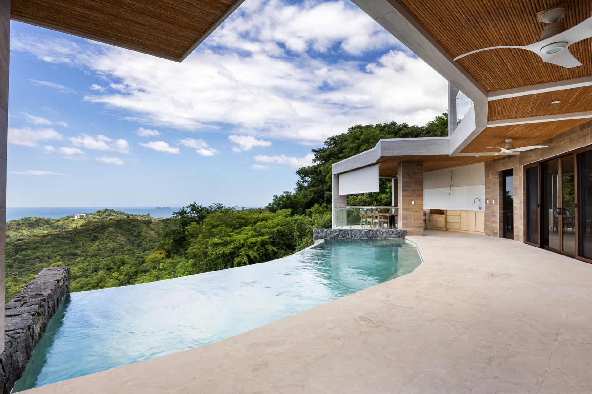 Casa Manta Ray – Your Elegant Escape in Paradise