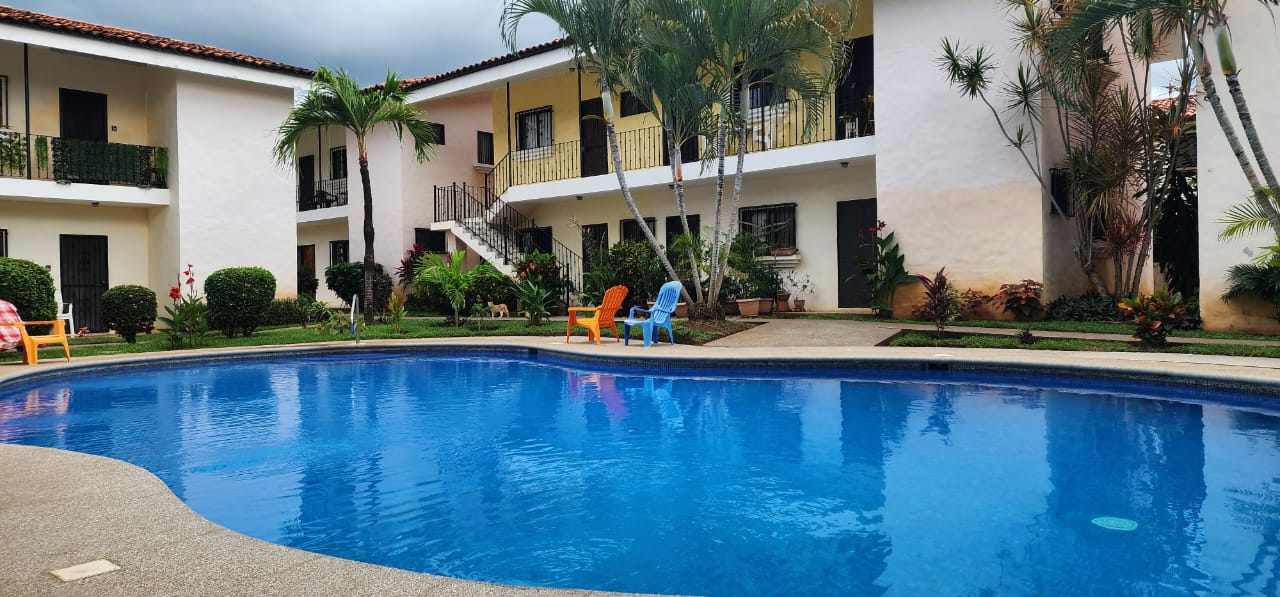 Las Torres #14-Cozy Remodeled Studio Near Coco Beach