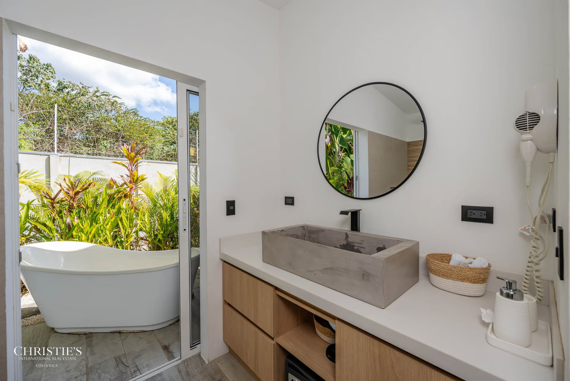 Antemar Estate – Private Dual Beachfront Residence