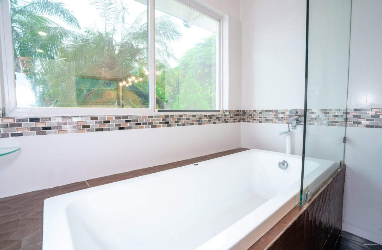 Villa Vista Luna – Newly Remodeled, Fully Furnished Ocean-View Home on 1.5 Acres