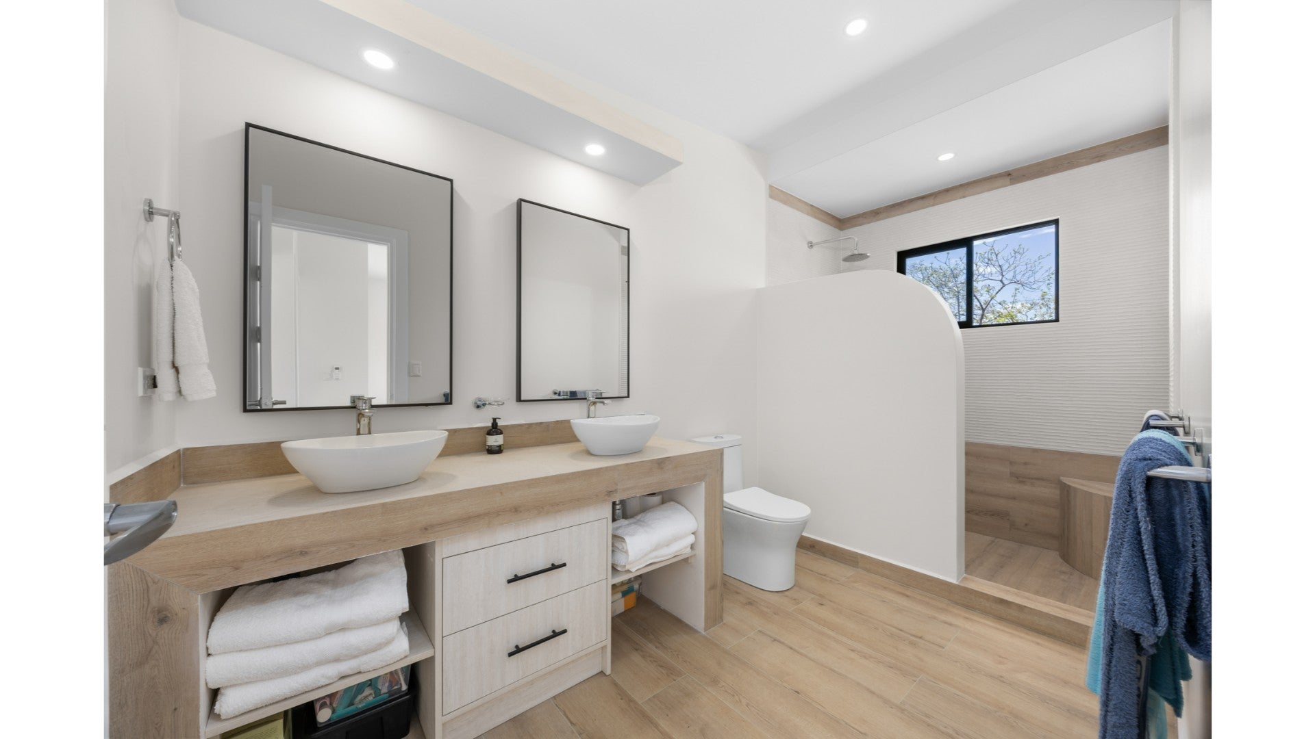 Villa Chiric – Luxury Hilltop Villa with Breathtaking Ocean Views