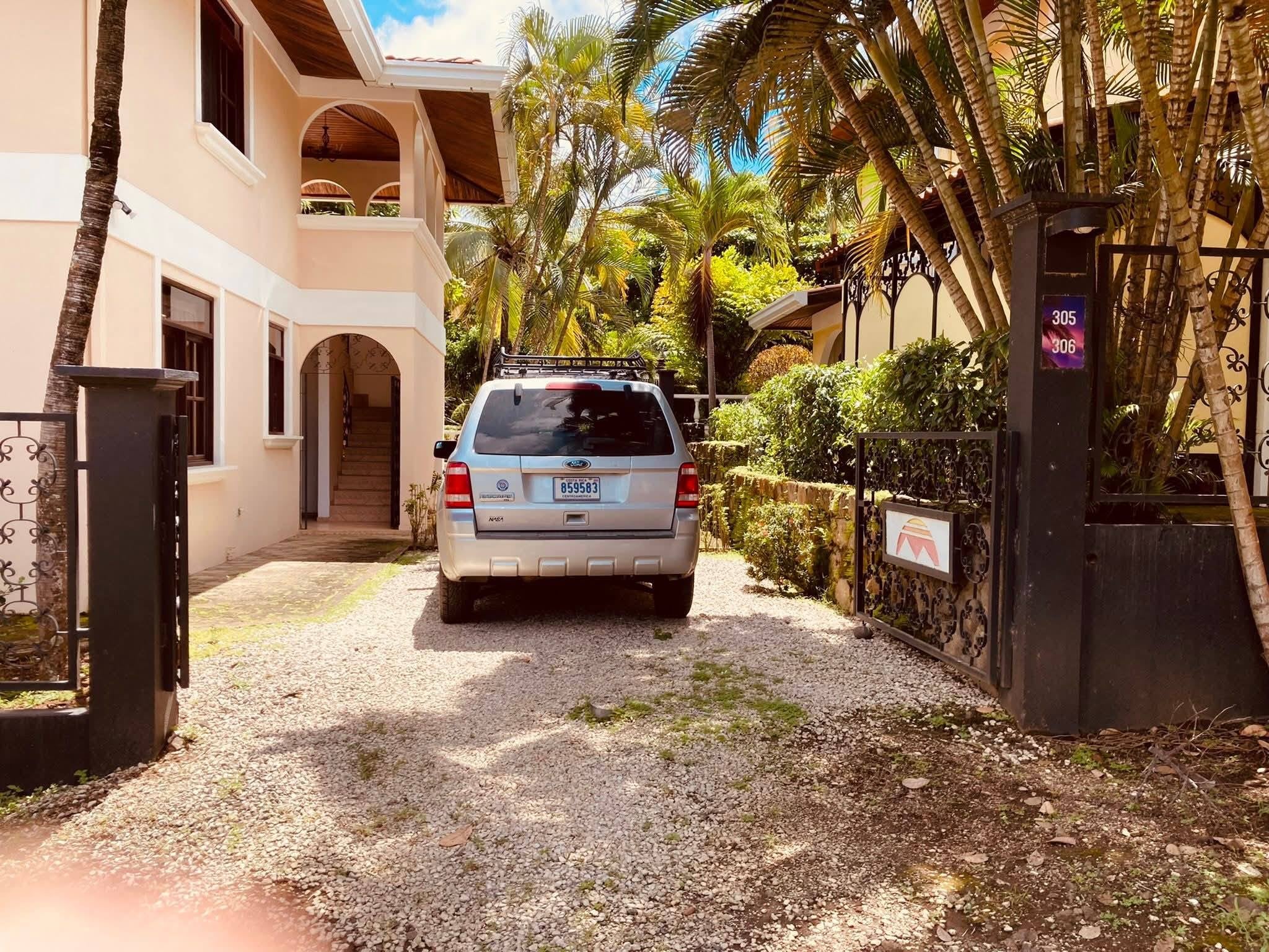 El Oasis 305 | 1BR Condo Near Playa Hermosa (300m to the Beach)