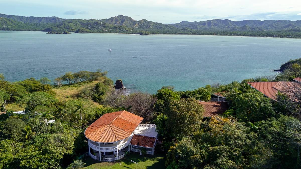 Titled Oceanfront Lot with Year-Round Sunset Views in Playa Flamingo