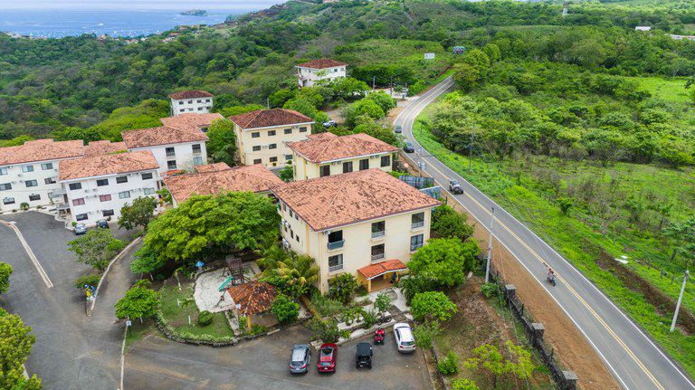 Vista Hermosa C3: Coastal and Mountain Retreat for Sale in Playas del Coco