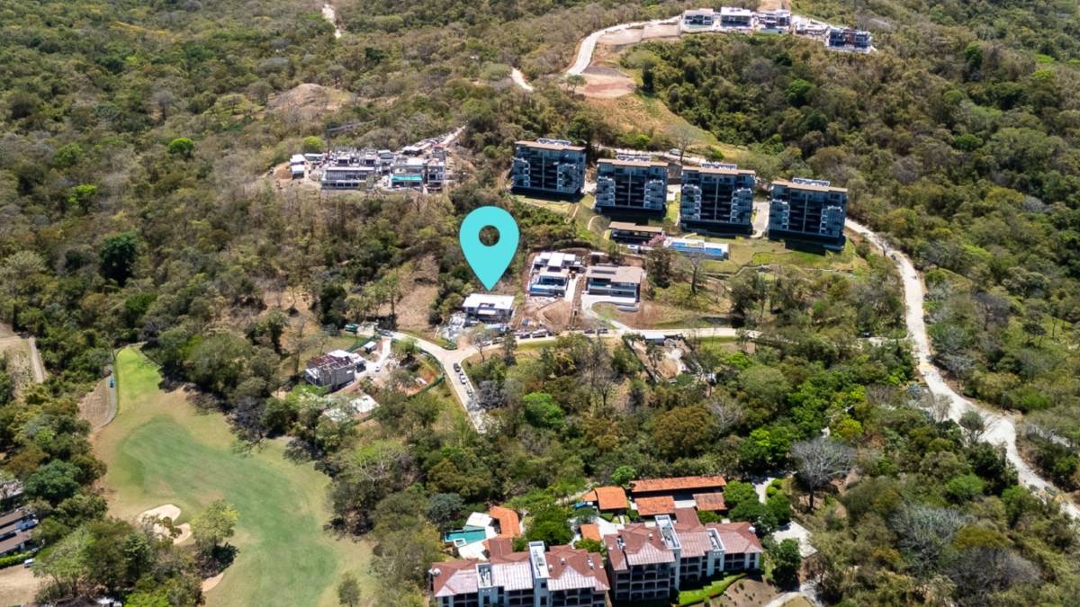 Sauco 9 – Contemporary 4BR Villa + Studio with Private Elevator