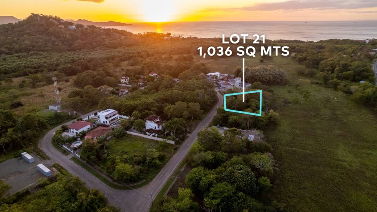 Beautiful 1,036 m² Lot for Sale Near Marina Flamingo, Costa Rica