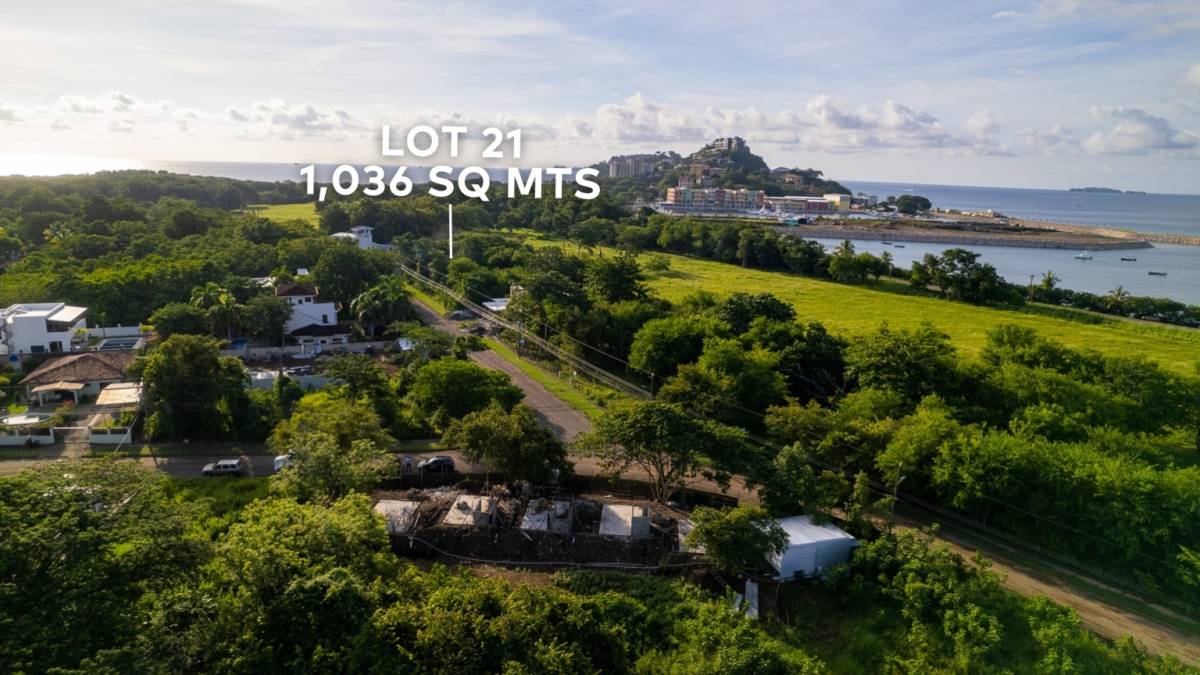 Beautiful 1,036 m² Lot for Sale Near Marina Flamingo, Costa Rica