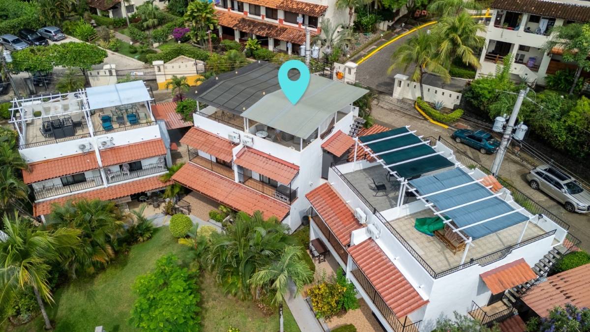 Big Daddy #10 | Walk-to-Beach Condo with Rooftop Terrace