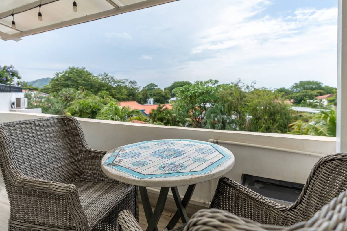 Big Daddy #10 | Walk-to-Beach Condo with Rooftop Terrace