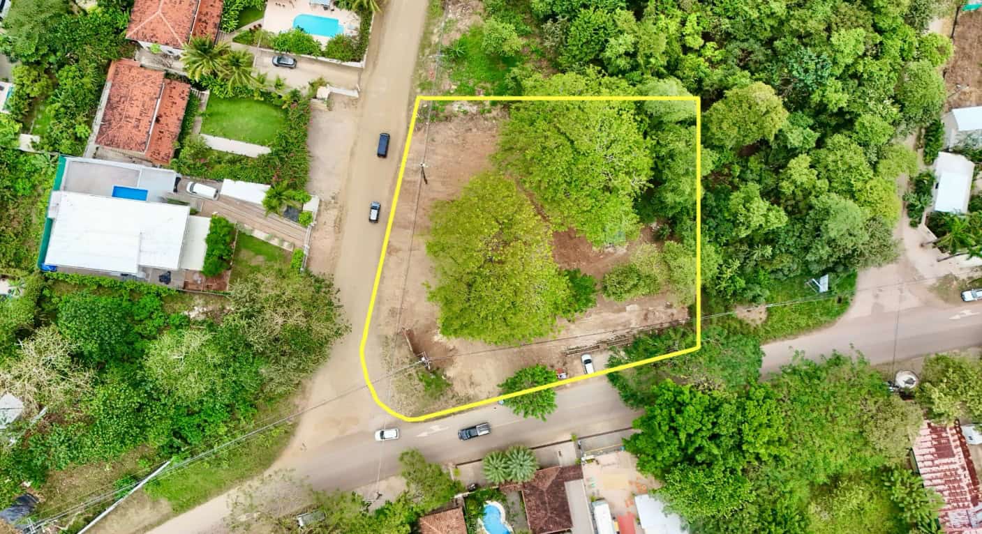 Prime 1,758m² (18,923 sq. ft.) Mixed-Use Lot in Playa Grande Estates