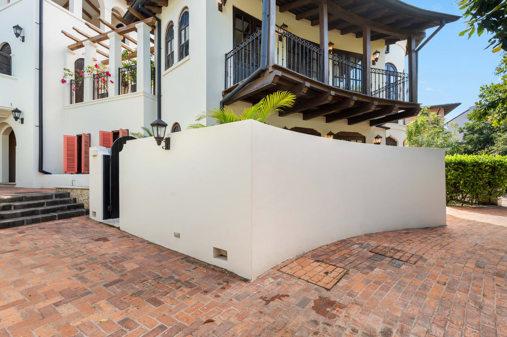 10 Plaza Carlota | Rare Single-Level Luxury Living in Las Catalinas