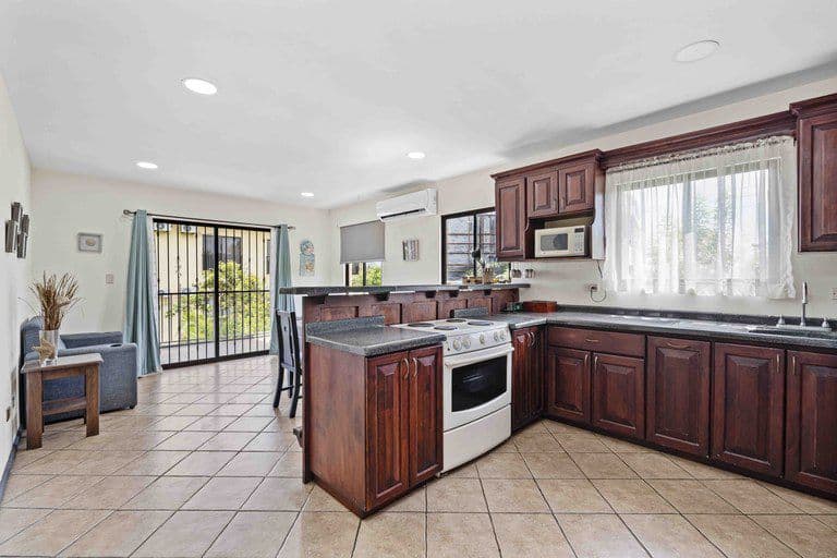 Vista Hermosa C3: Coastal and Mountain Retreat for Sale in Playas del Coco