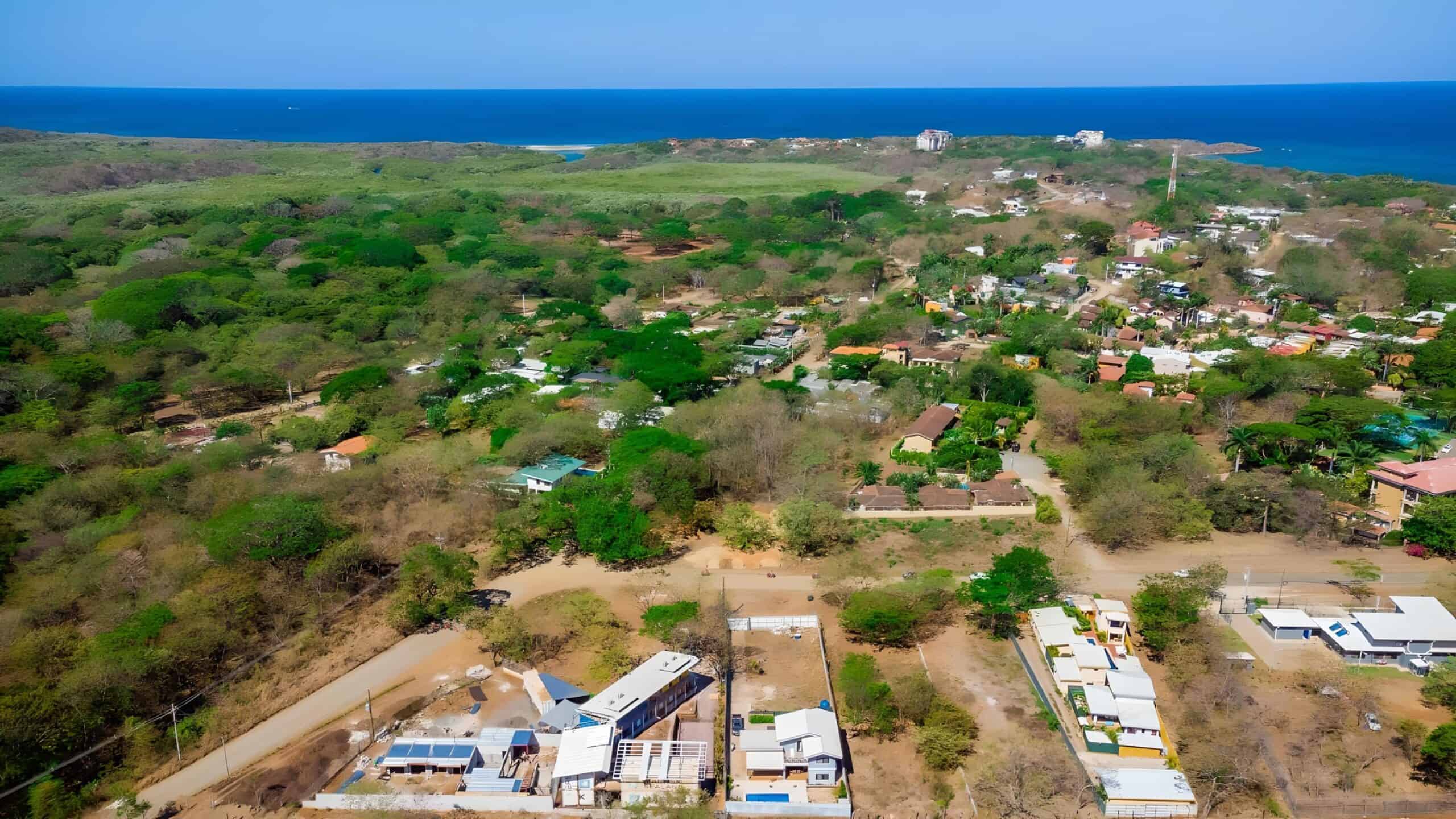 566m2 Mixed-Use Lot in Tamarindo